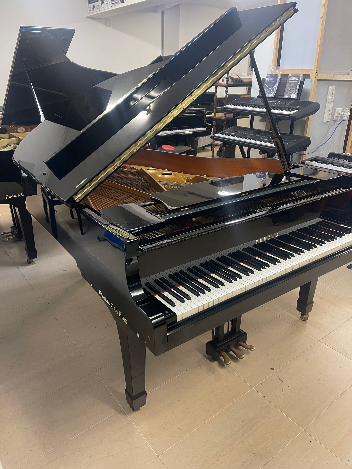 Yamaha C3 - Piano de 1/2 cola Negro ( Ocasión )