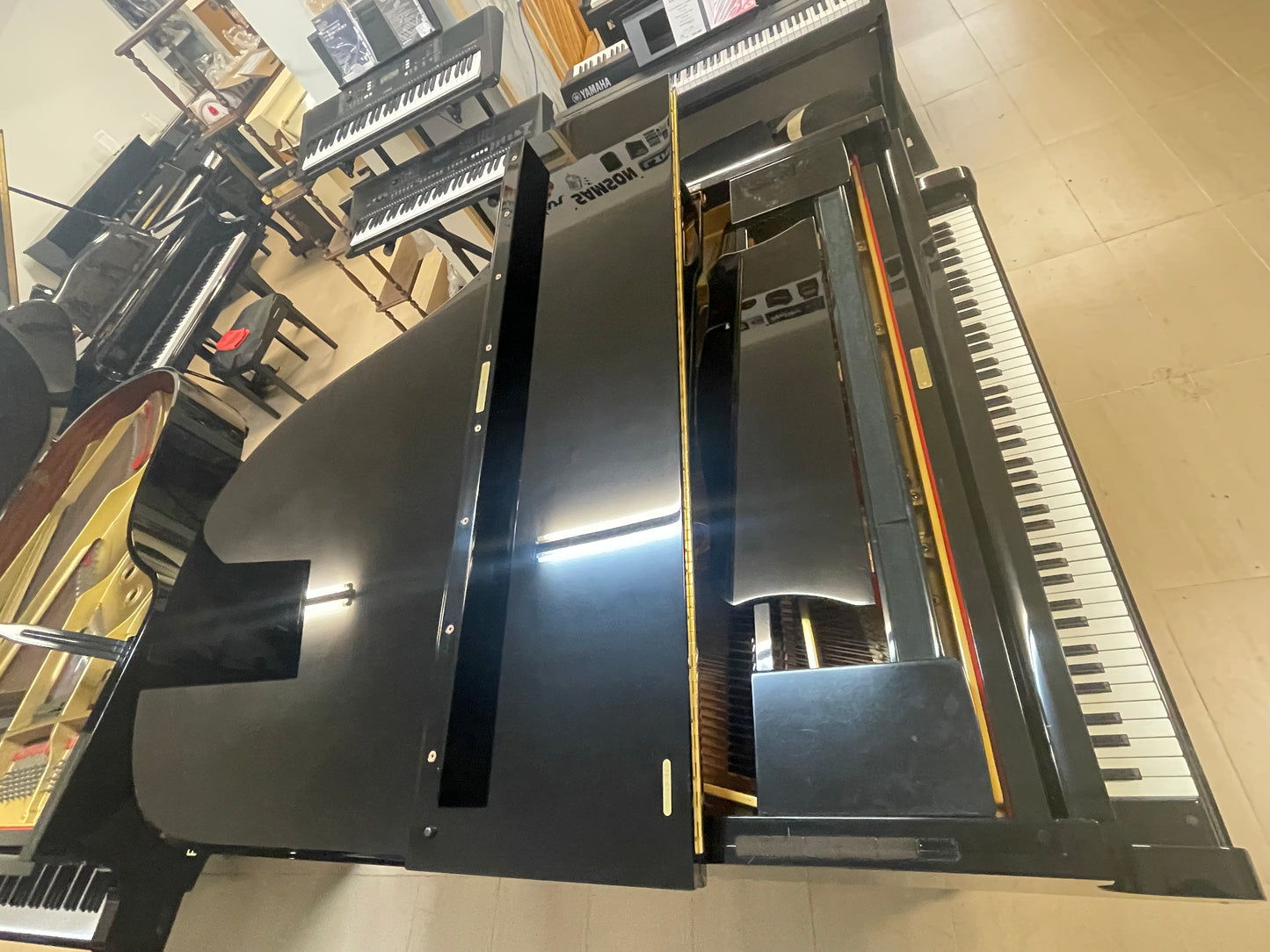 Yamaha C3 - Piano de 1/2 cola Negro ( Ocasión )