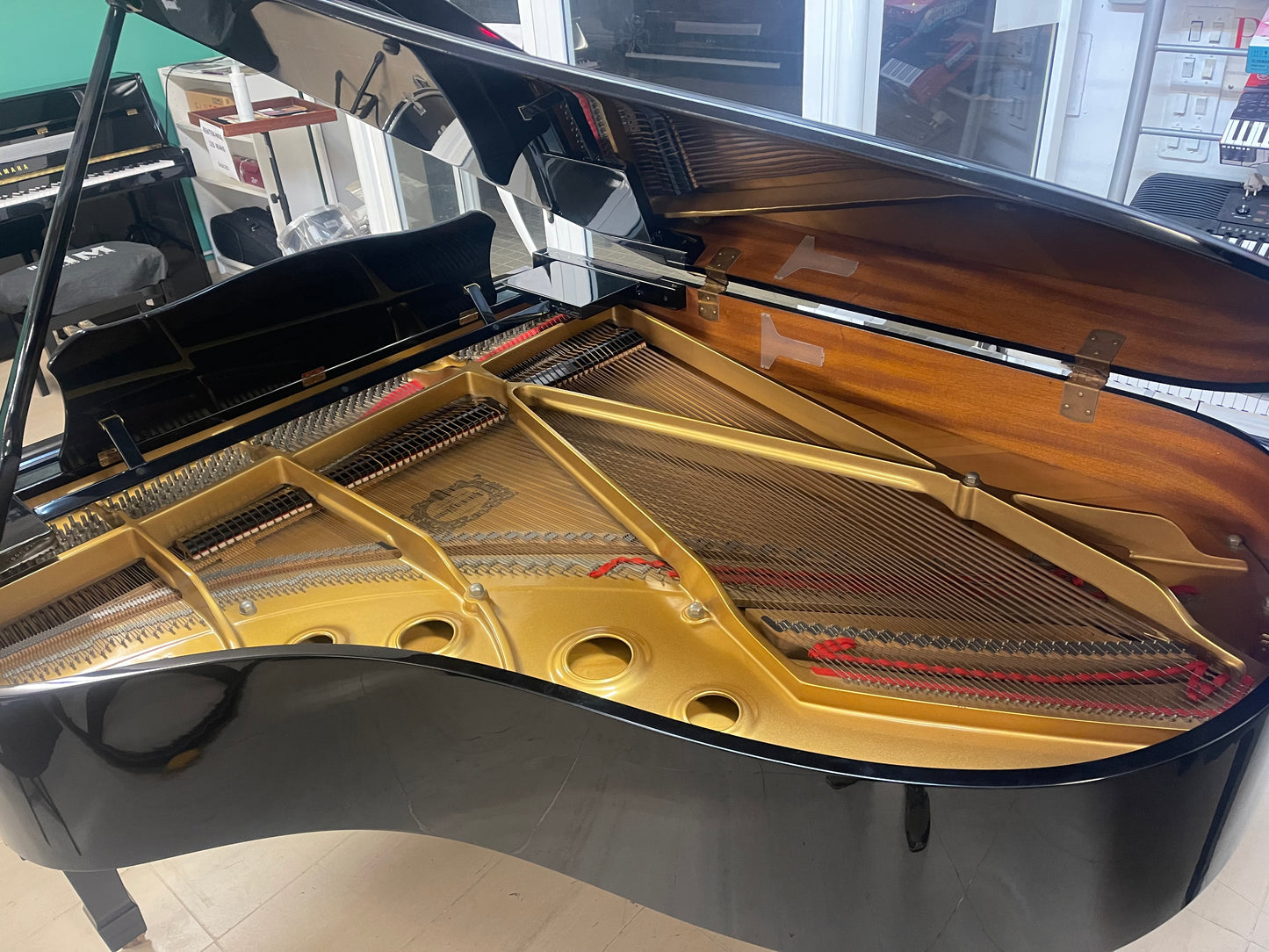 Yamaha C3 - Piano de 1/2 cola Negro ( Ocasión )